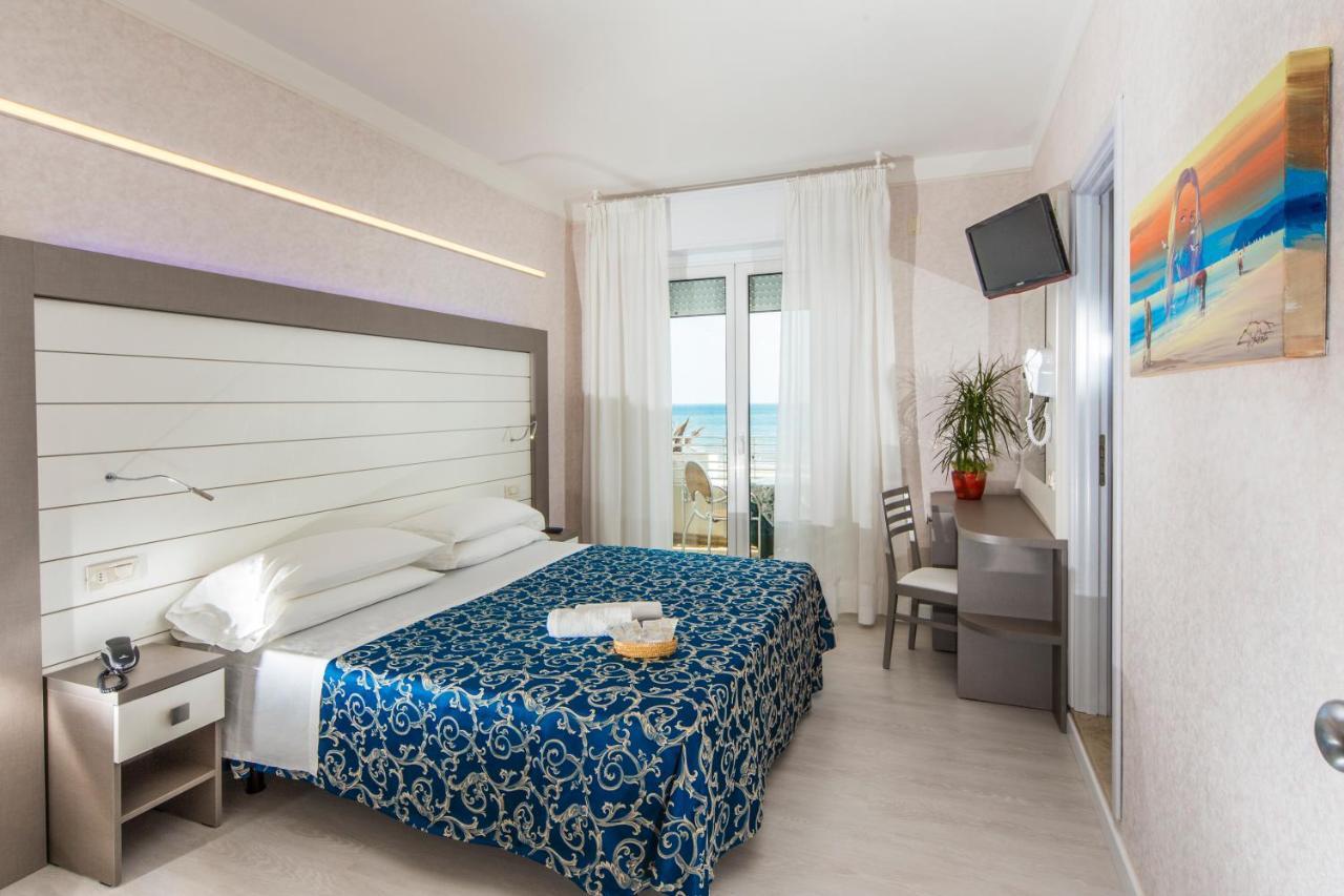 Hotel Record Riccione Exterior photo