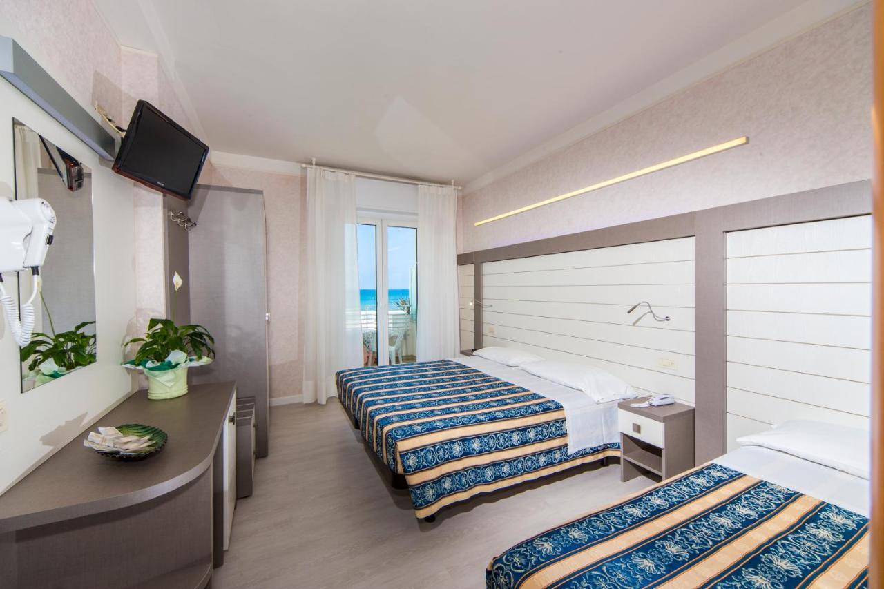 Hotel Record Riccione Exterior photo