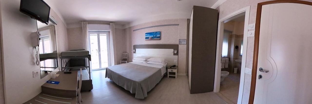 Hotel Record Riccione Exterior photo
