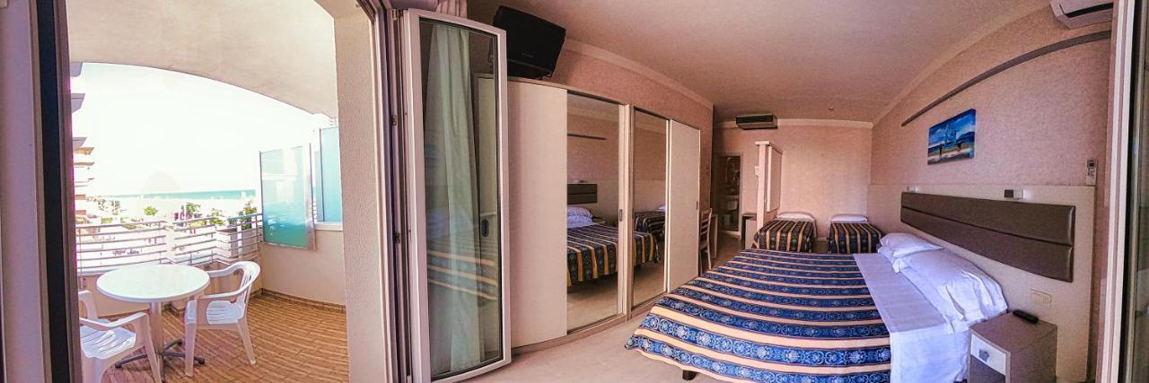Hotel Record Riccione Exterior photo