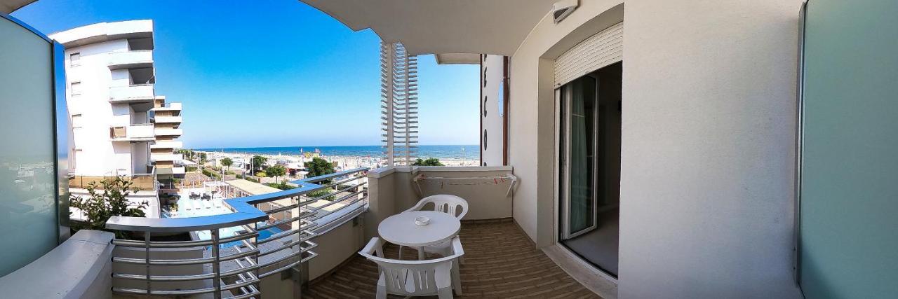 Hotel Record Riccione Exterior photo