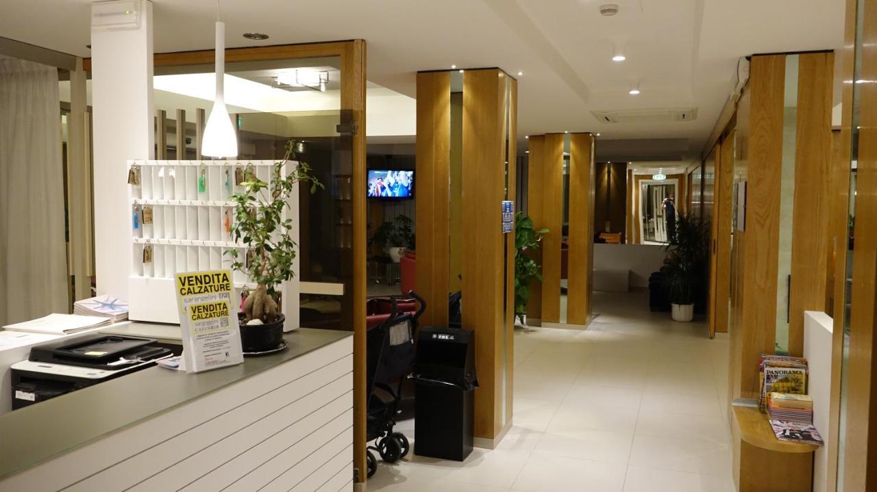 Hotel Record Riccione Exterior photo